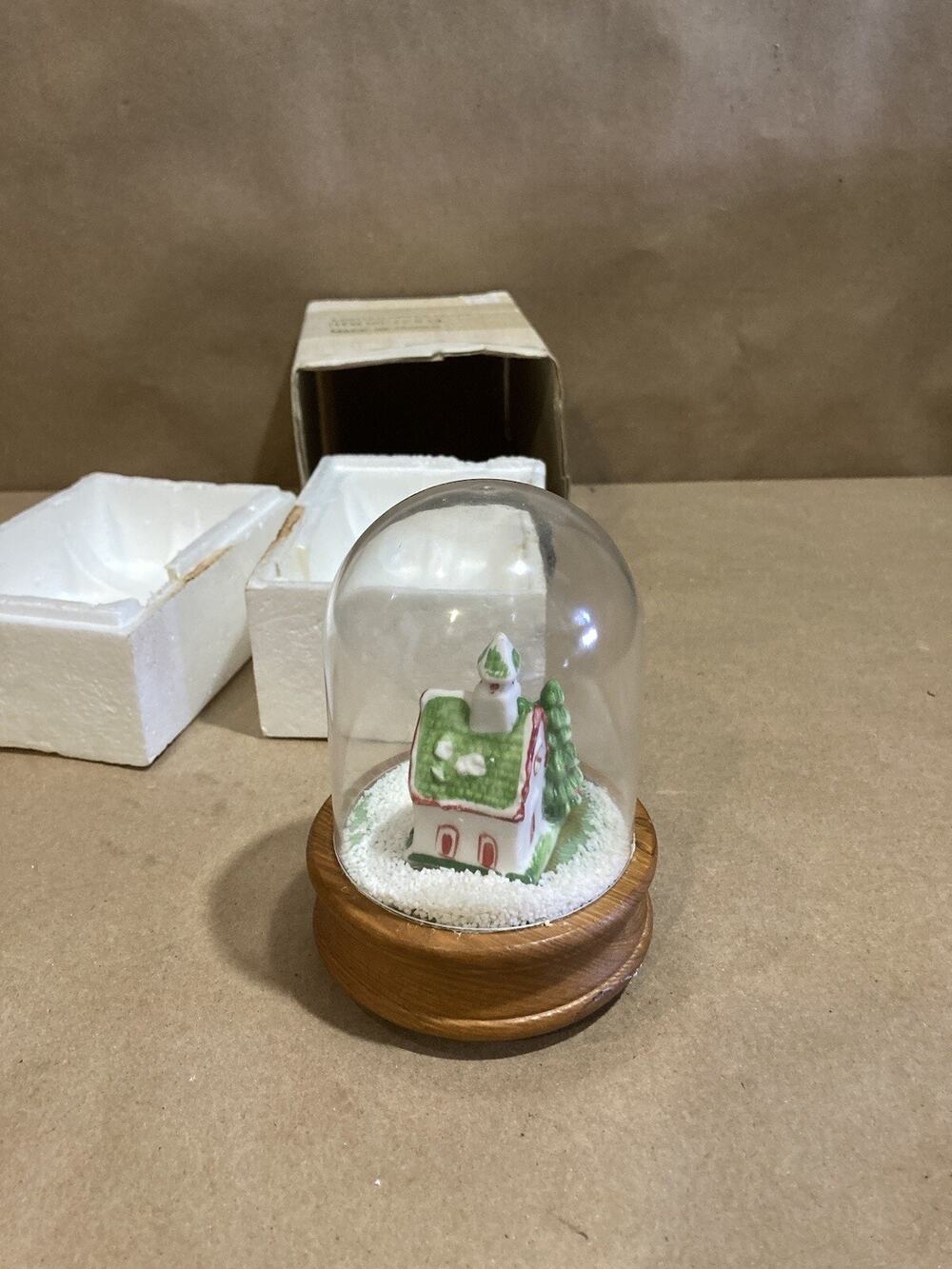 Christmas Kurt Adler Snow Globe Vintage House Musical Snow UNTESTED FAST SHIPPIN